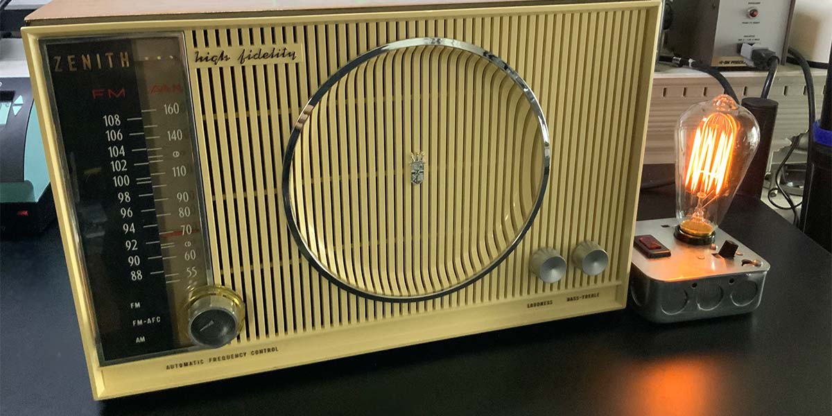 Restoring a Vintage Zenith Table Top AM/FM Receiver from the '60s
