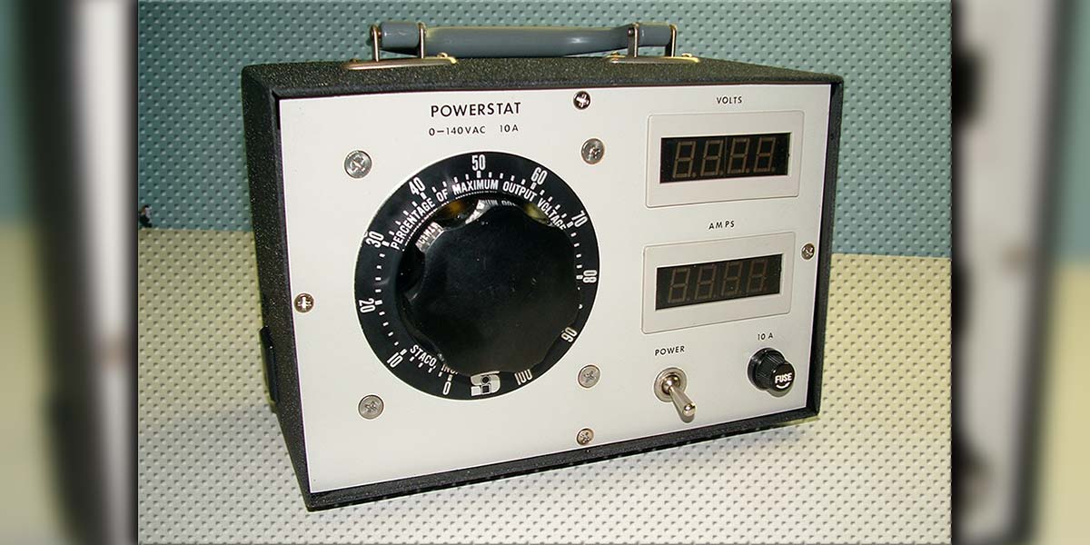 A Deluxe Test Bench Variac